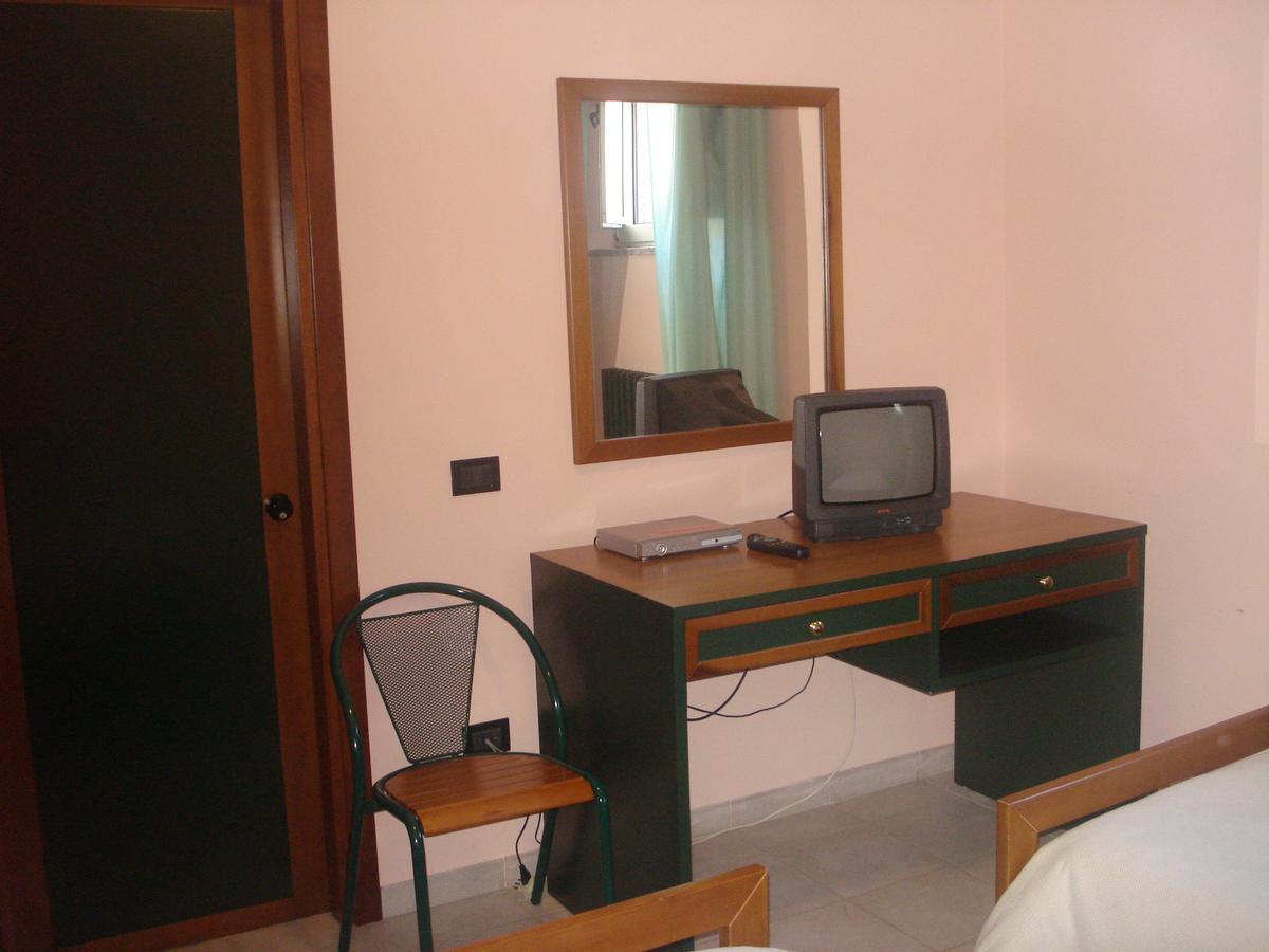 Hotel Grandinetti Parenti Esterno foto