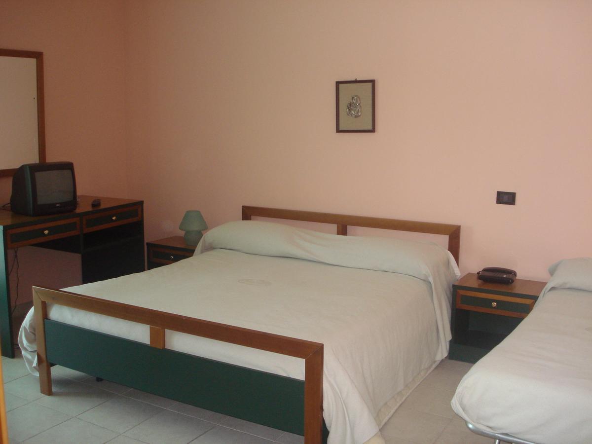 Hotel Grandinetti Parenti Esterno foto