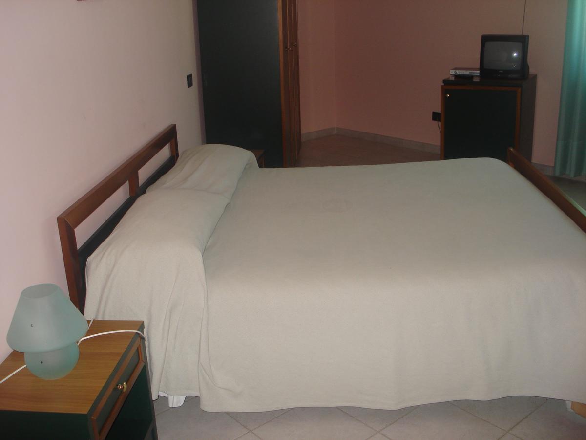 Hotel Grandinetti Parenti Esterno foto