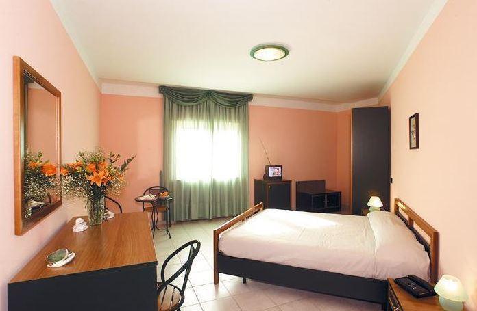 Hotel Grandinetti Parenti Esterno foto