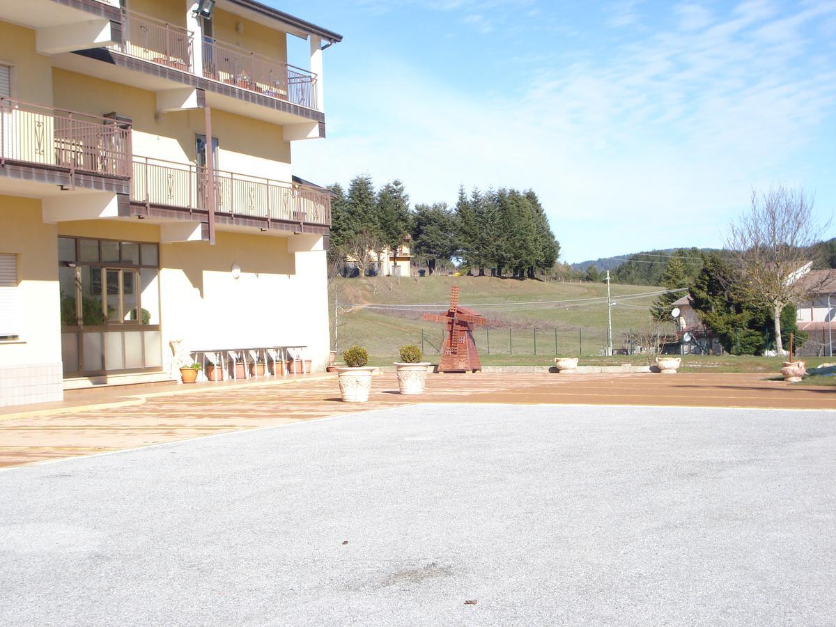 Hotel Grandinetti Parenti Esterno foto